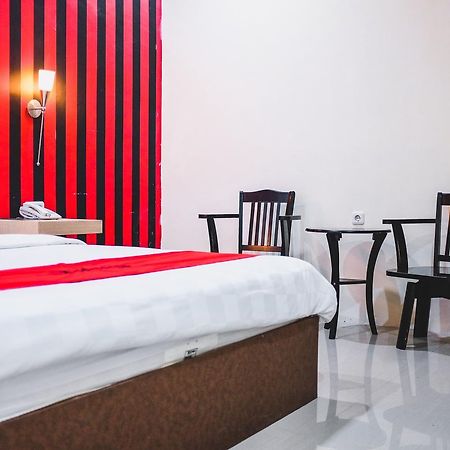 Hotel Reddoorz Plus Near Mall Panakukang Makasar Exteriér fotografie