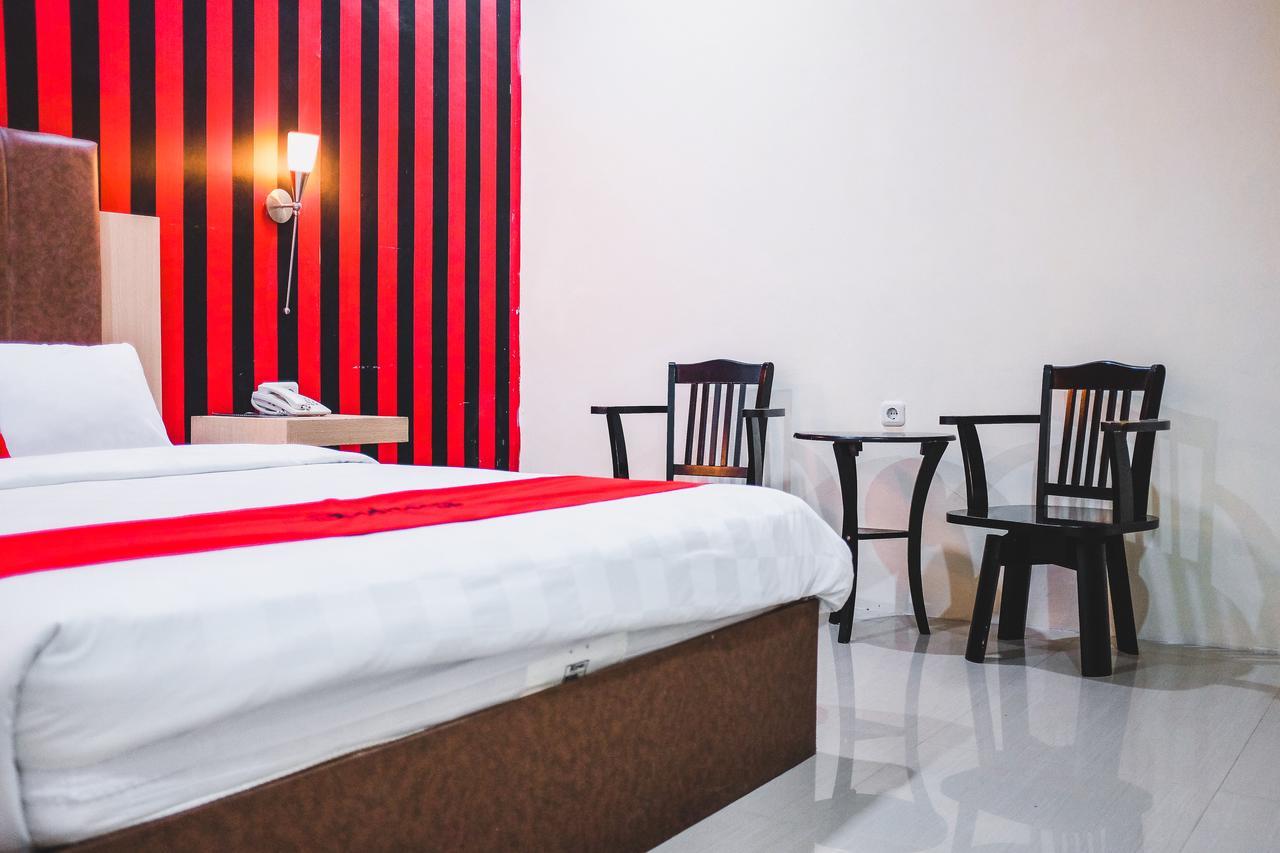 Hotel Reddoorz Plus Near Mall Panakukang Makasar Exteriér fotografie